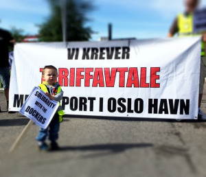 Barn på havna 13.8.2015